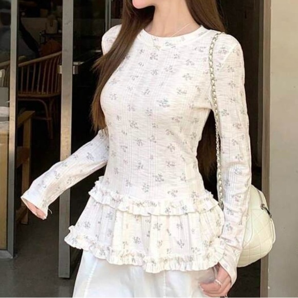 Cream Peplum Blouse with Long Sleeves - Picture 3 of 10